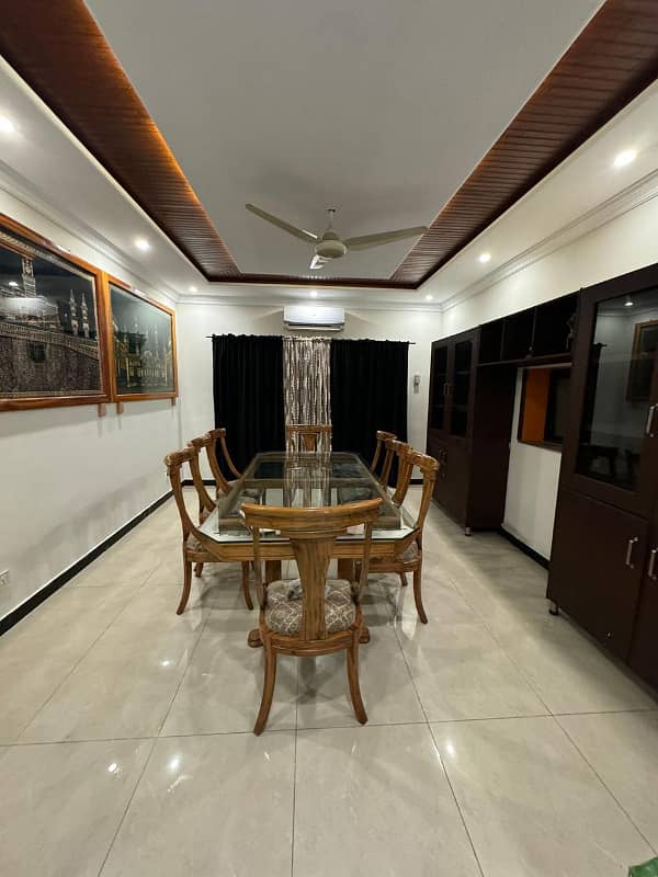 Beautiful kanal house for rent 18