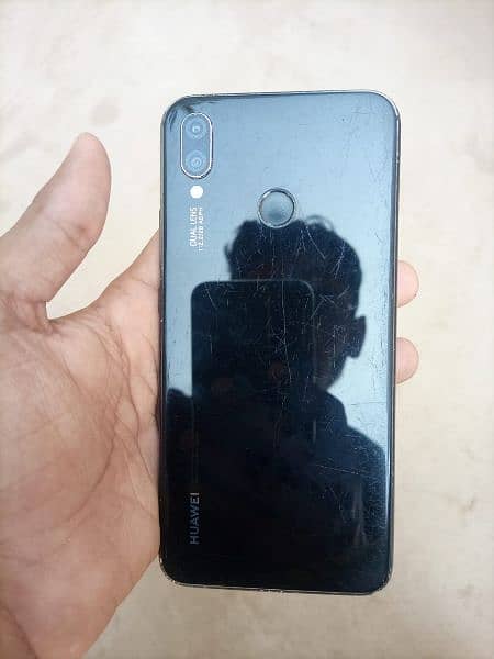 Huawei nova 3i 10