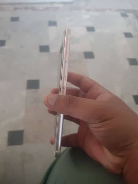 iphone 6s plus non pta bay pass hai urgent sell karna hai 4