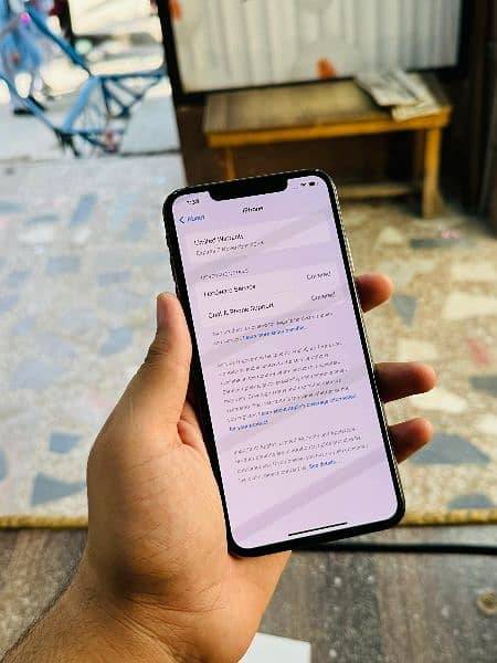 Iphone Xsmax 256GB Approved in Apple Official Warranty 4