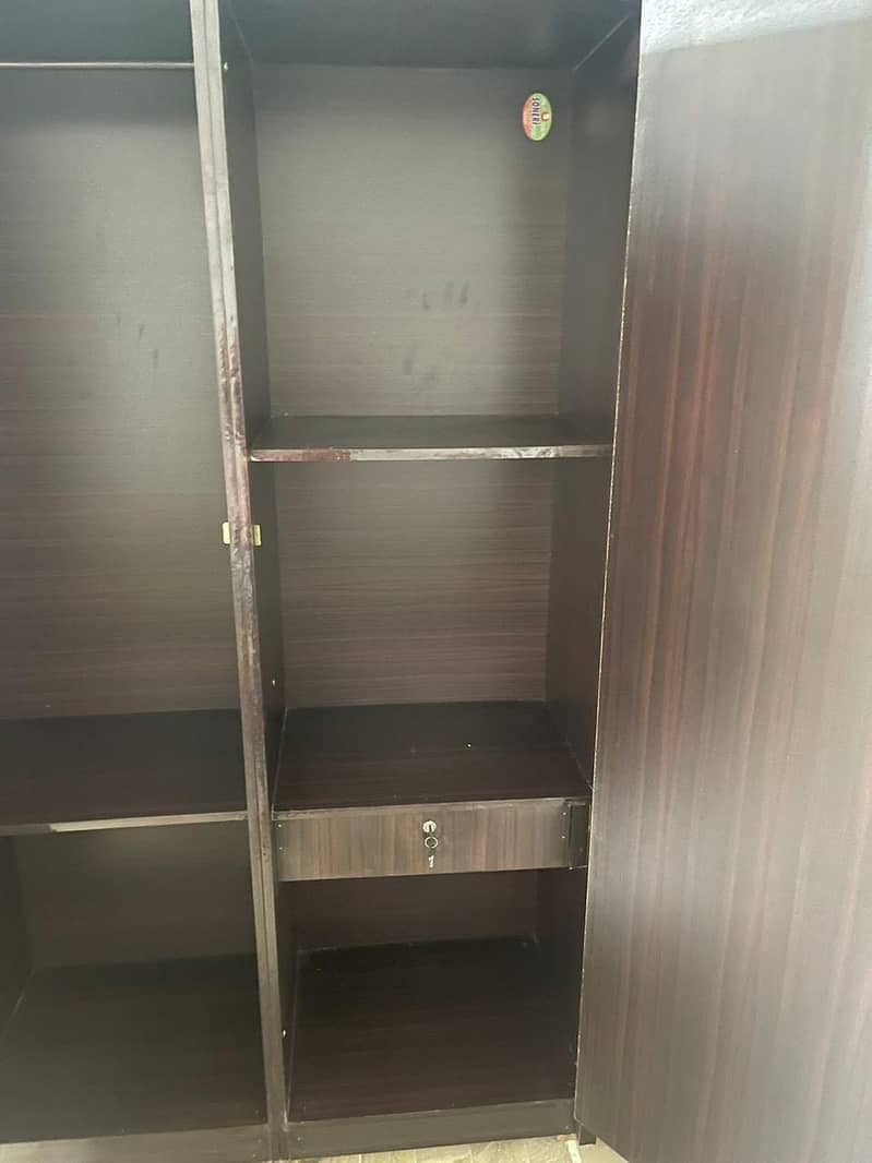 2 Door Cupboard For Sell 2