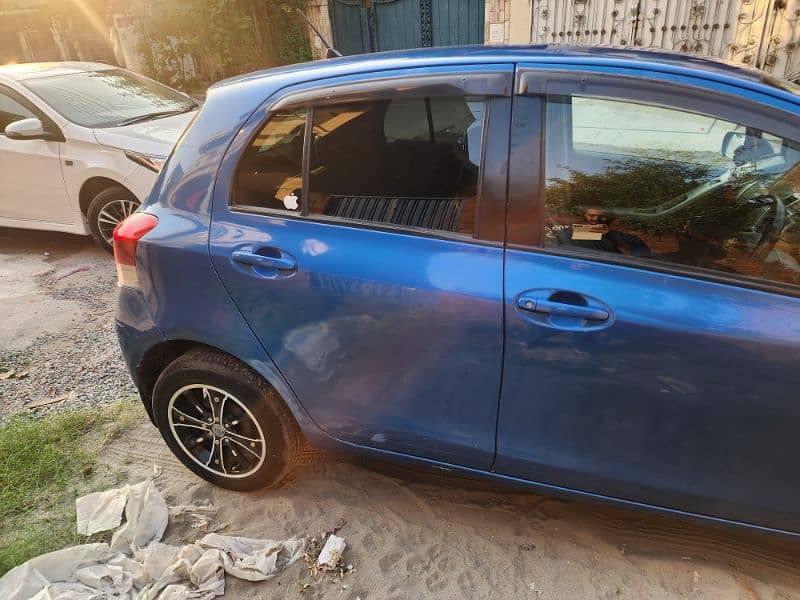 Toyota Vitz 2009 model 2014 registered 9