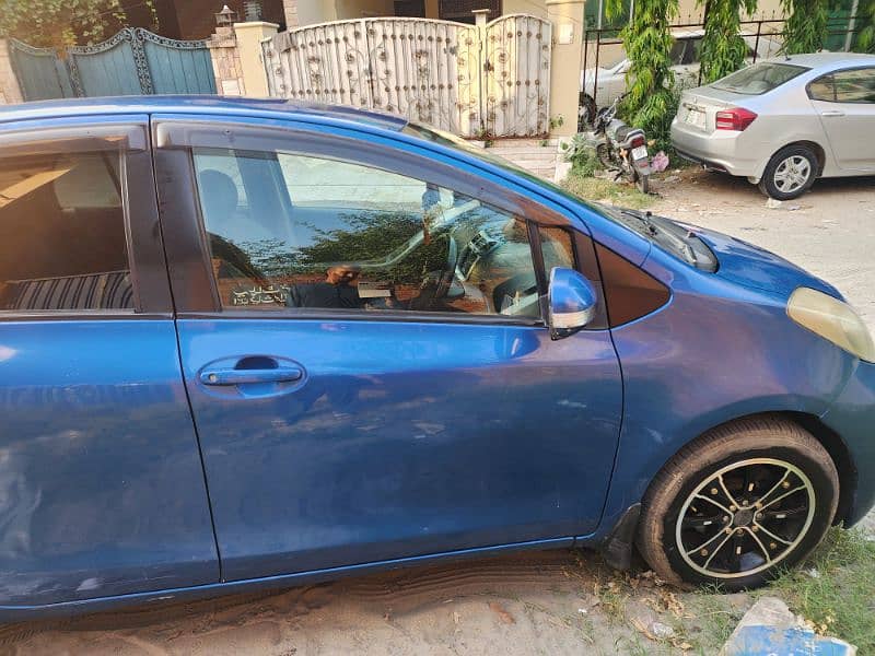 Toyota Vitz 2009 model 2014 registered 10