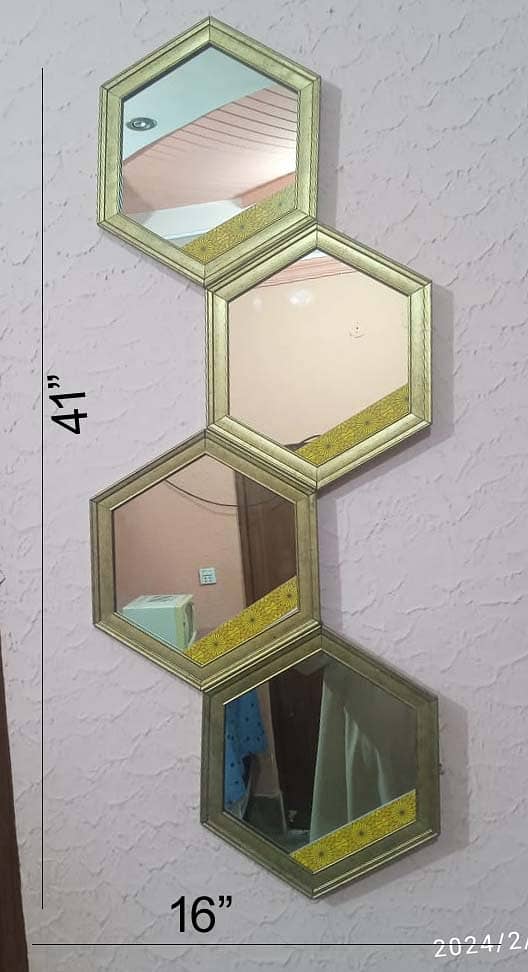 Unique Style Looking Mirror 0