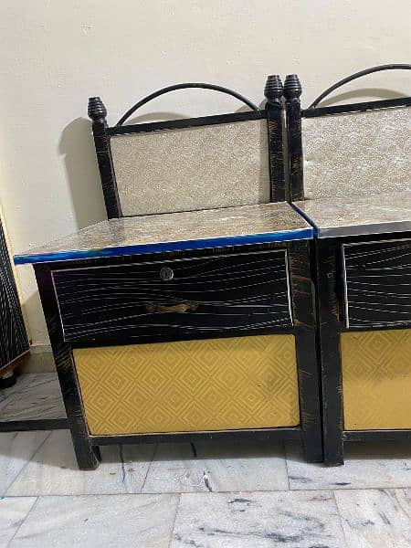 Iron bed available for sale in reasonable price 6