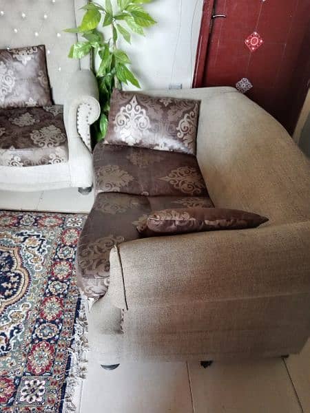 7 seater beautiful sofa 1