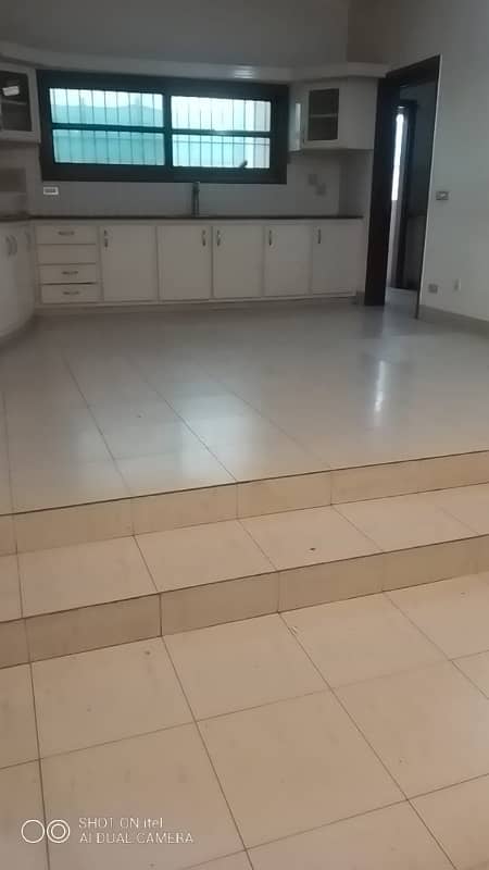 Bungalow For Rent With Full Basement Corner 4