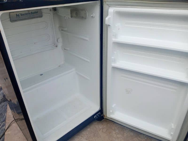 "Brand New PEL Glass Door Fridge - Excellent Condition" 2