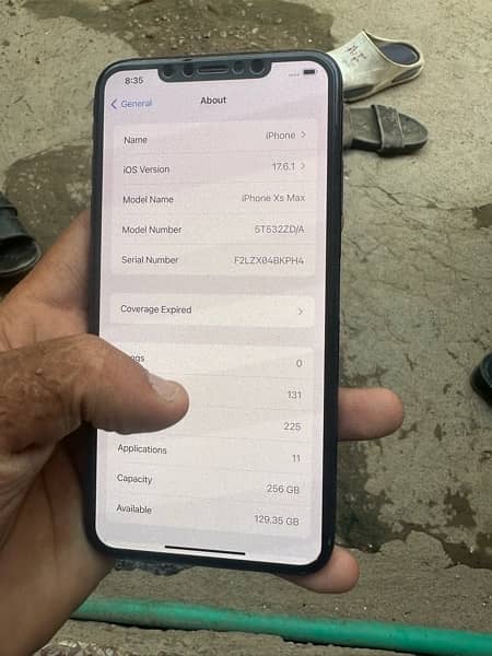 IPHONE Xs max 256 gb 81 health 10/10 condition 6