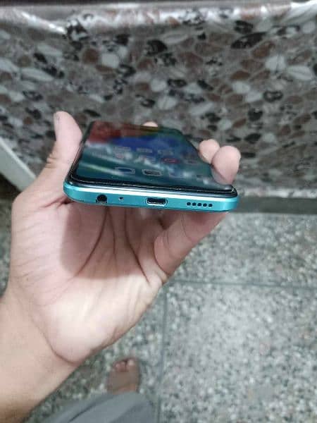 Tecno spark 8c 6/128 GB in 10/10 condition original panal 2 days batry 8