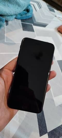 iPhone SE (3rd GEN)  Midnight black iCloud locked