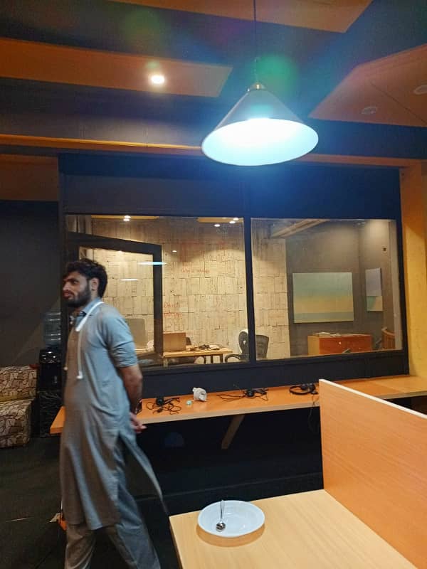 Furnished office for rent in johar town main Khokhar chok near nehar approach 4