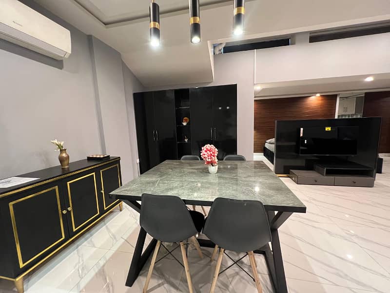 1 Bedroom VIP full furnishe flat for rent per day available in Bahia Town Lahore 2