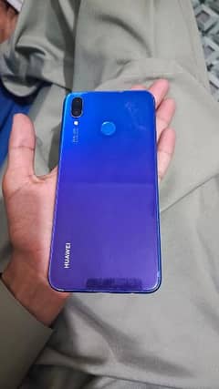 Huawei Nova 3i 0