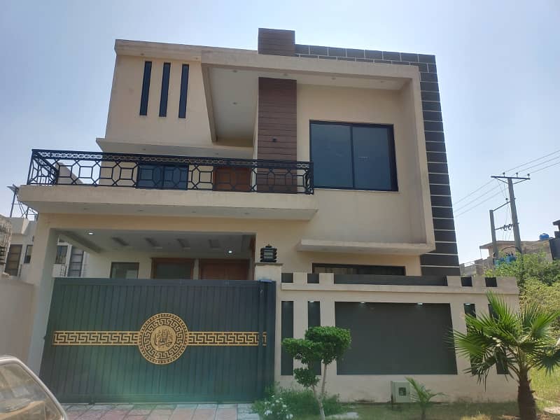 Barnd New House available for sale in d17 Islamabad 0