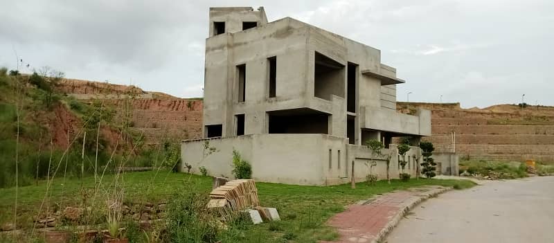 14 Marla House (Gray Structure) for sale in Sector B, DHA Phase 3 Islamabad 1