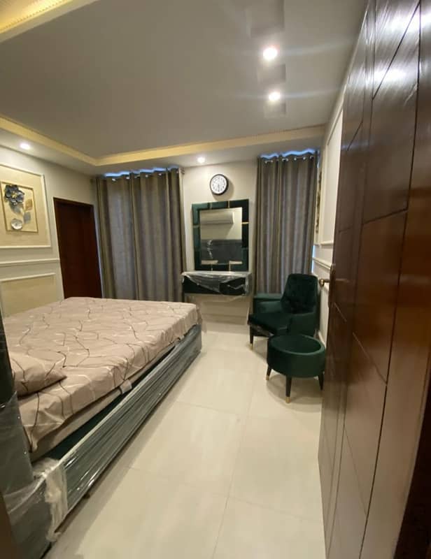 1 Bedroom VIP full furnishe flat for rent per day available in Bahia Town Lahore 3