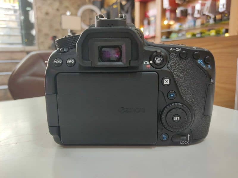 Canon Eos 80D Body only 2