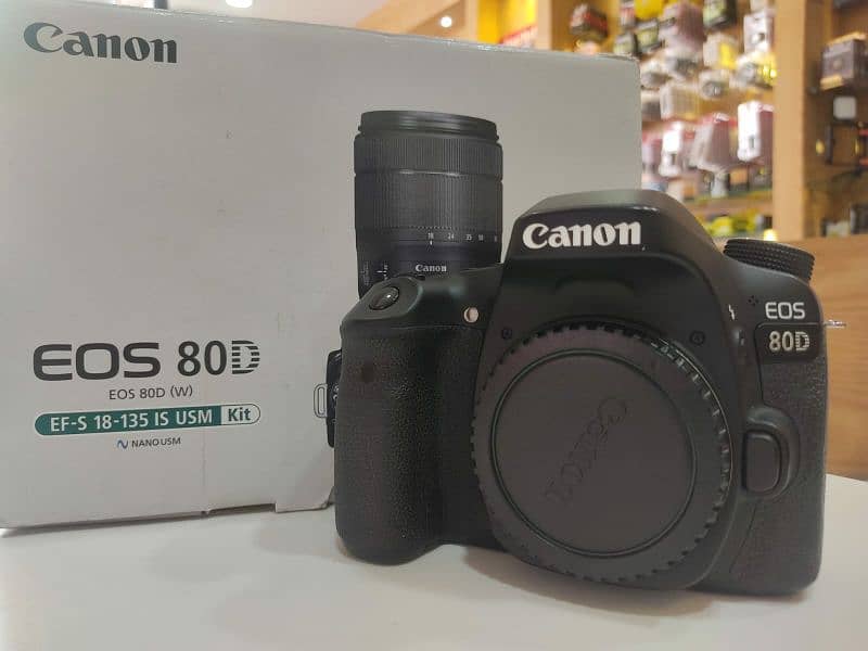 Canon Eos 80D Body only 7