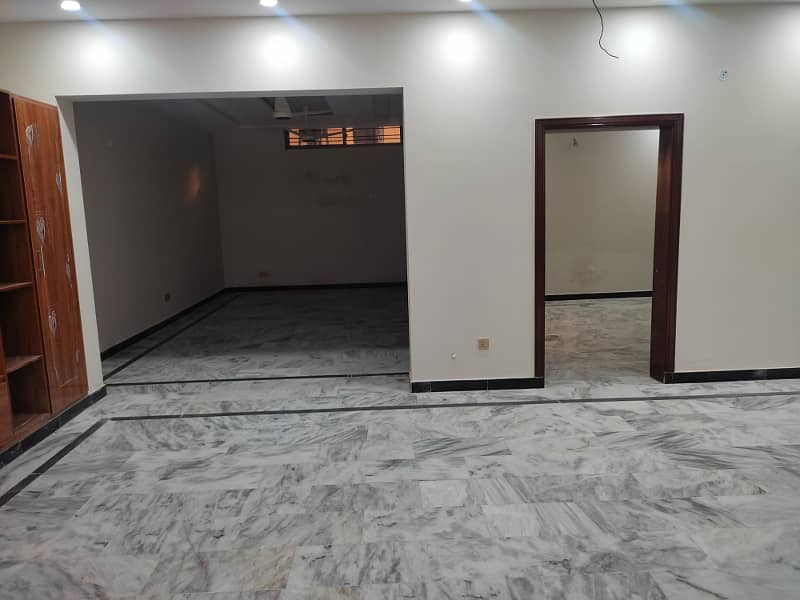 Ground basement for rent in D12 size 25*50 8