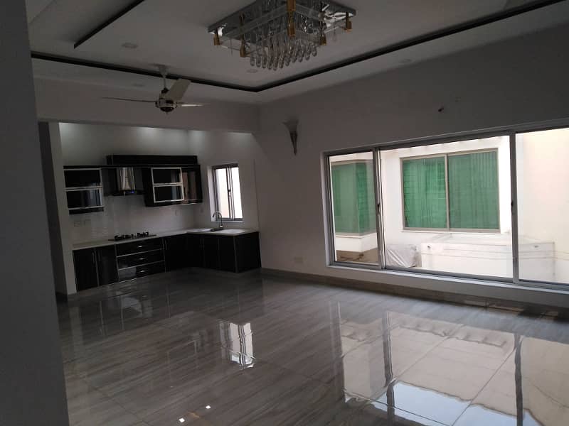 1 Kanal Like New Upper Portion Available For Rent Chameblli Block Bahria Town Lahore 6