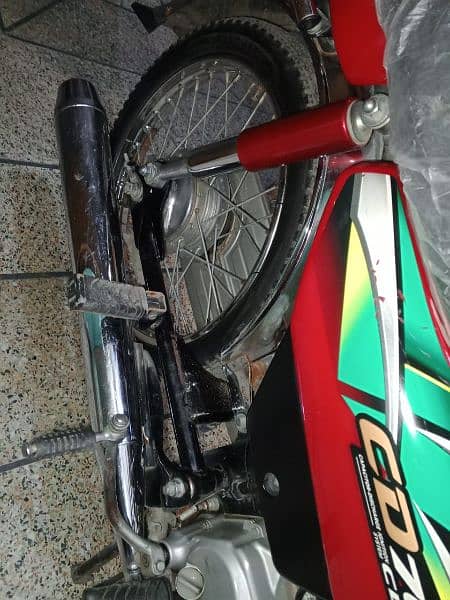 Honda CD70 bike Red Colour in good condition 7