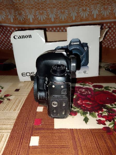 Canon 6d with box 7