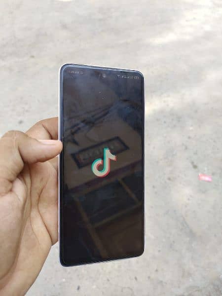 techno spark 10 pro  128 GB Rom 16 GB Ram 1