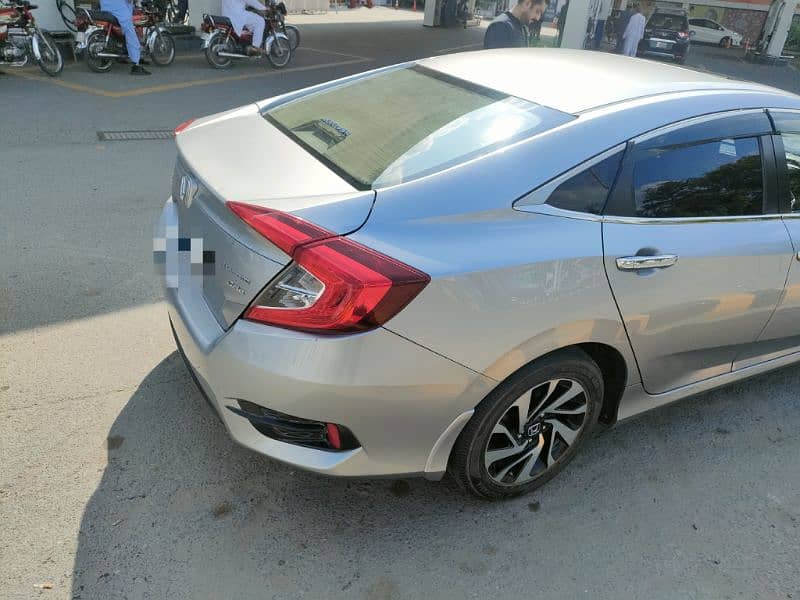 Honda Civic Oriel 2018 3