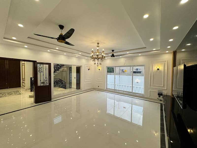 1 KANAL FULLY BASEMENT HOUSE FOR SALE IN TIPU BLOCK SECTOR F BAHRIA TOWN LAHORE 37