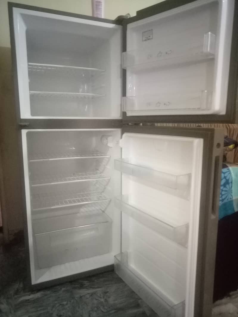 Haier refrigerator hrf 306 3