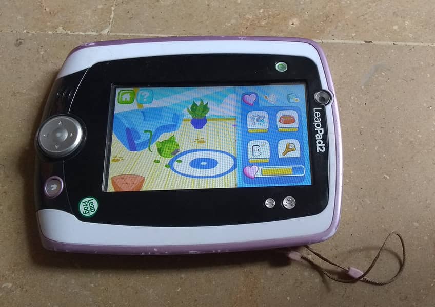 Leappad2 with charger, rechargeble, one month used 2