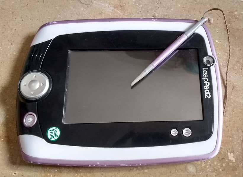 Leappad2 with charger, rechargeble, one month used 3