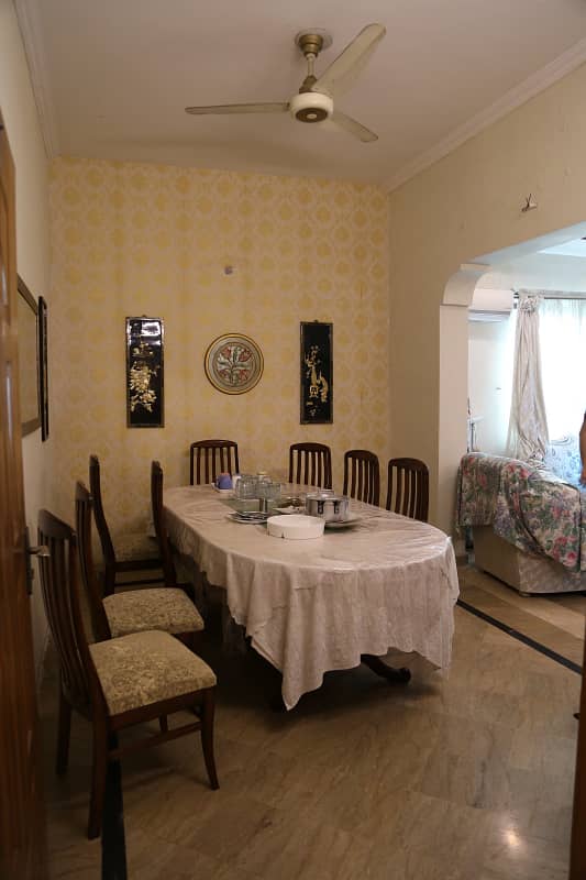 20 Marla House Sale In Main Canal Bank Road Izmir Town Block D. 13