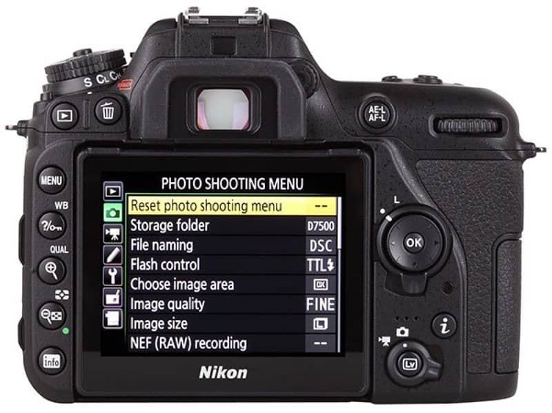 Nikon DSLR Cameras D7000 by 70-300mm lens 4k Video recorder 2