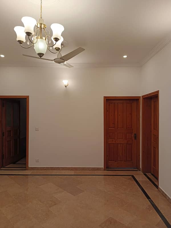 Size 40x80 Open Basement For Rent In G-13 20