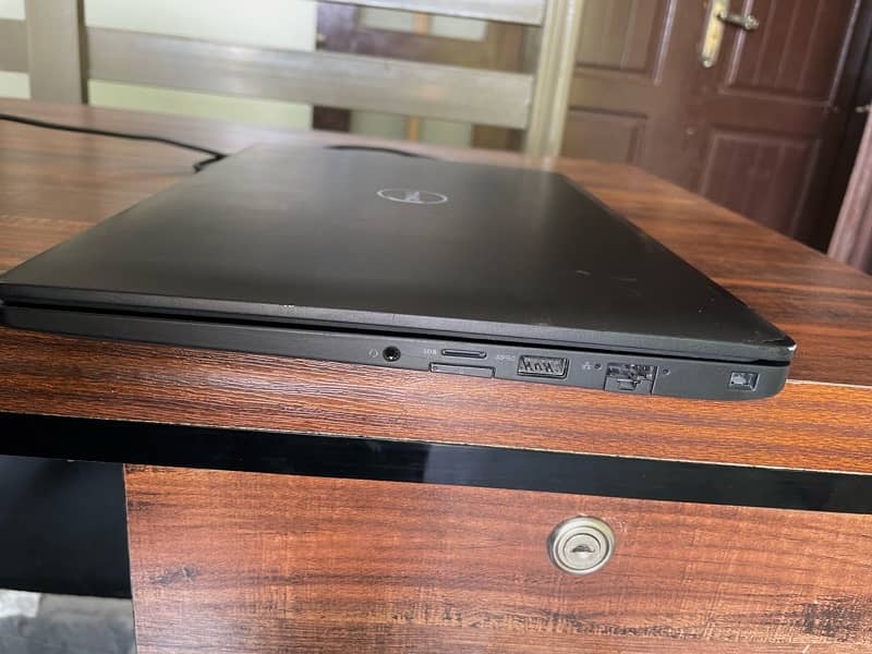 Dell Core i7 7th gen 256 GB SSD 8 GB Ram Condition 9.5/10 7