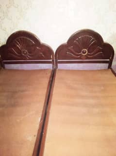 2 Beds Rs-8900 Good condition no damage