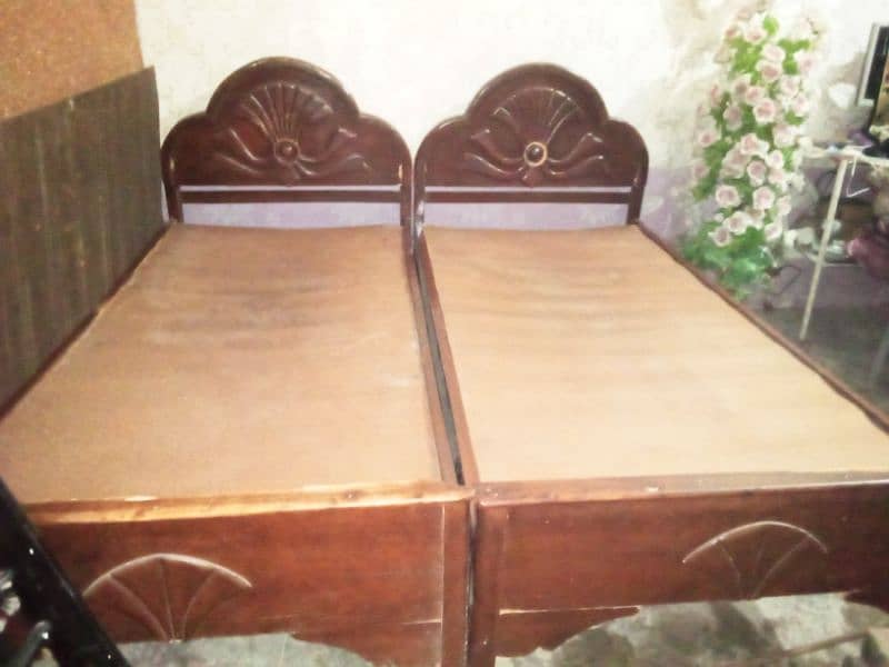 2 Beds Rs-8900 Good condition no damage 1