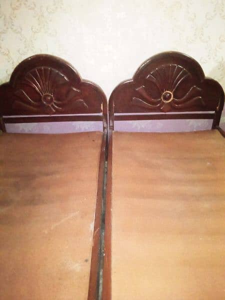 2 Beds Rs-8900 Good condition no damage 10