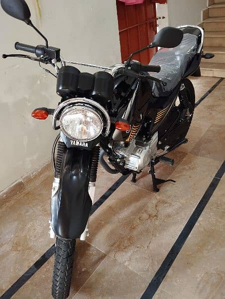 Yamaha YBR125-G Only 1k Driven 2024 Model 4