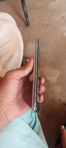 Vivo y17 daba charge nahi hy only set hy ram 8/256 exchange possible 2