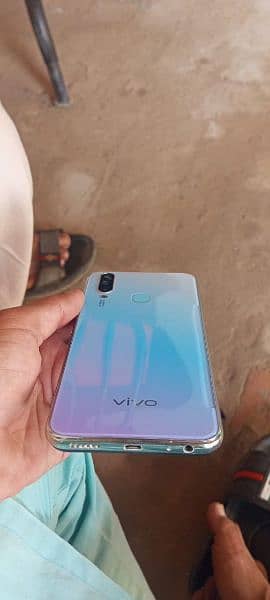 Vivo y17 daba charge nahi hy only set hy ram 8/256 exchange possible 8