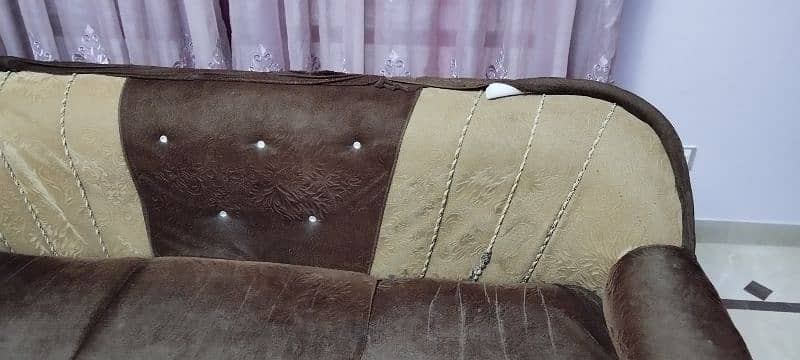 Sofa Set 5 seater 4