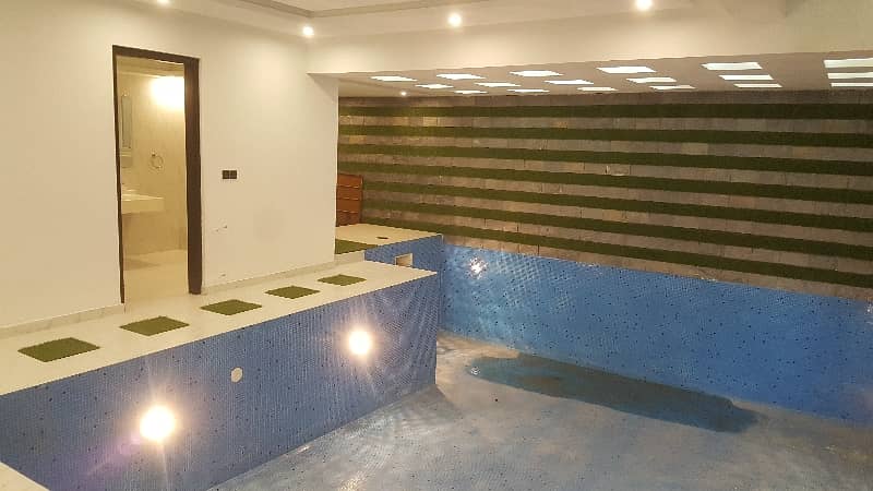 Stylish house with swimming pool investor price 1