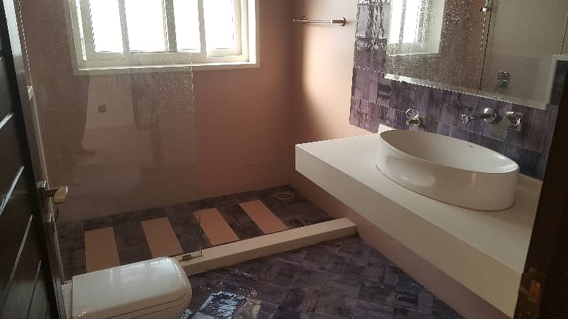 Stylish house with swimming pool investor price 23