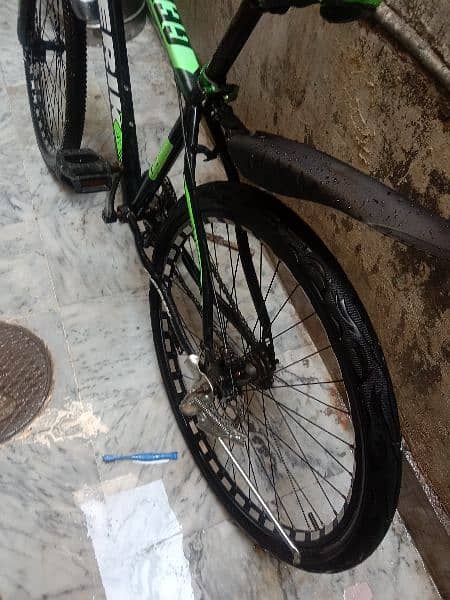 gerik bicycle 10/10 new condition urgent sale price negotiable 9