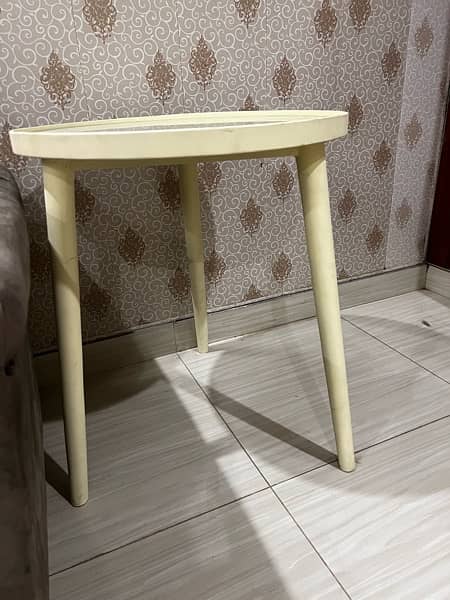 side table 0