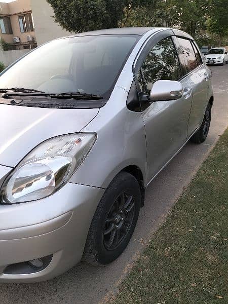 Toyota Vitz 2010/2014 Excellent condition 2