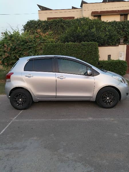 Toyota Vitz 2010/2014 Excellent condition 4